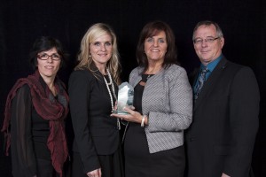 Nathalie Roy, CCB-E. Karina Lemieux, sœur de Mme Lemieux. Nancy Lemieux, Lemieux Traiteur. Yvon Laflamme, président CCB-E